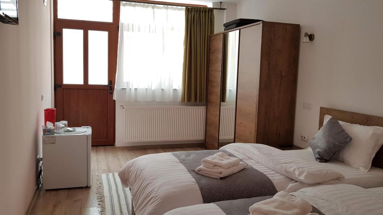 Resting House Hotel Brasov Exterior photo