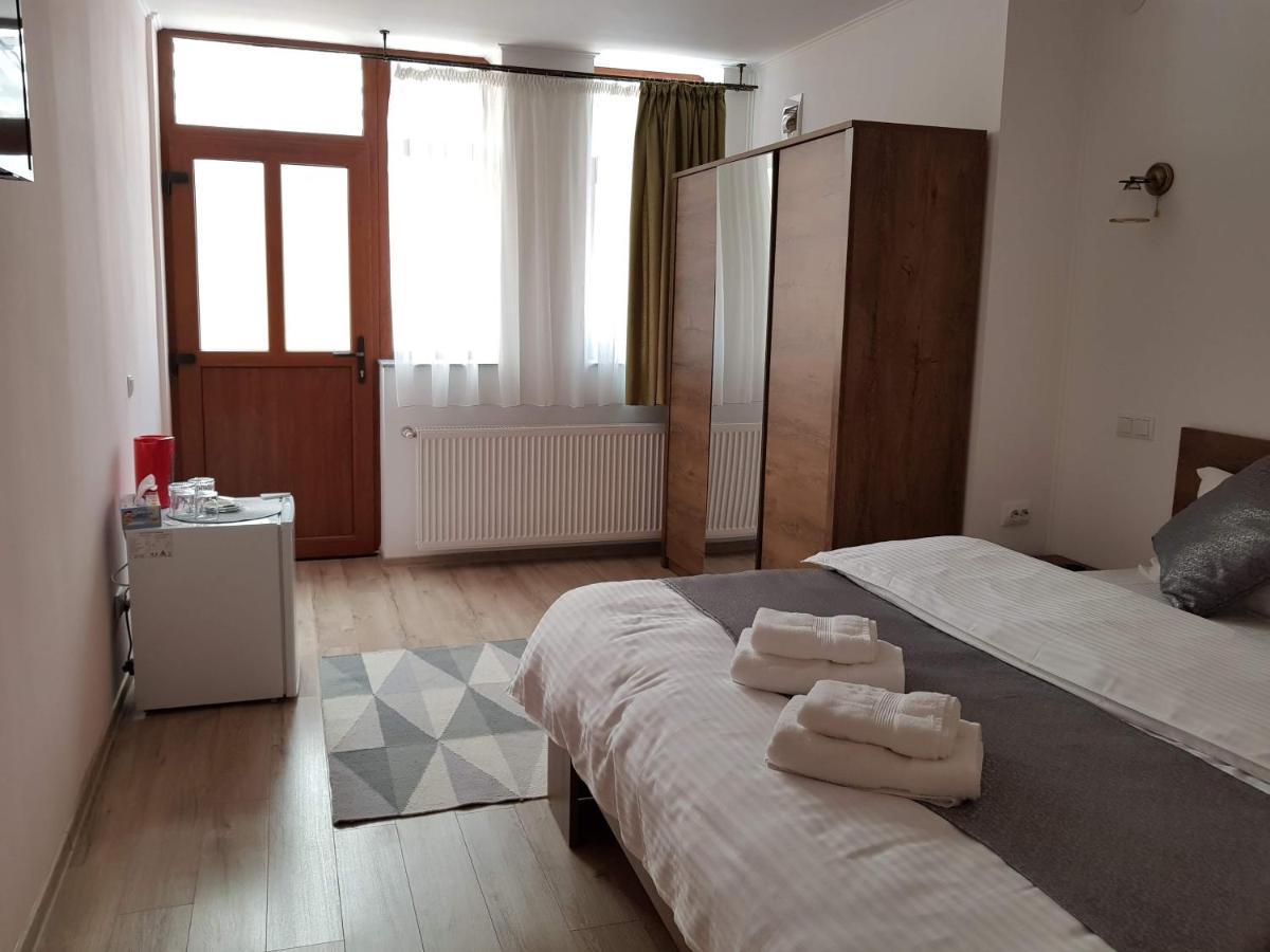 Resting House Hotel Brasov Exterior photo